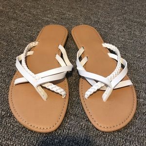 ⭐️ Strappy Sandal